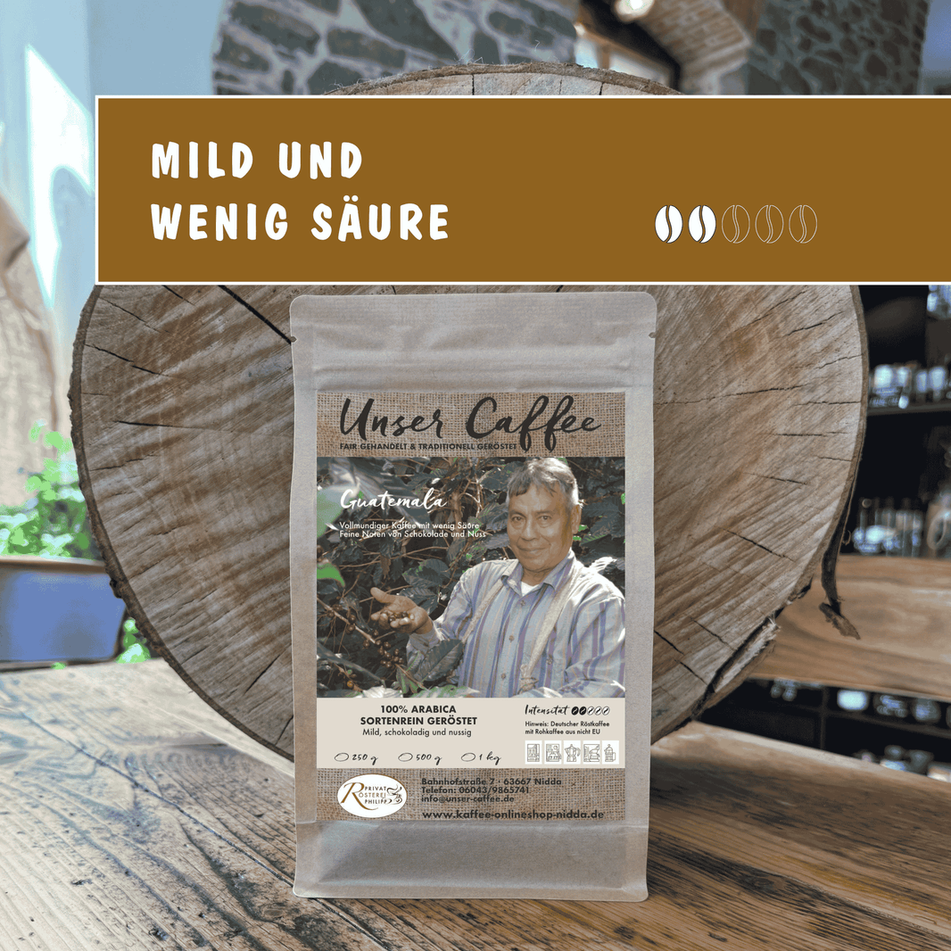 Kaffee aus Guatemala – besonders säurearm und sanft.
Milde Komplexität für empfindliche Gaumen. 100 % Arabica-Sortenrein.