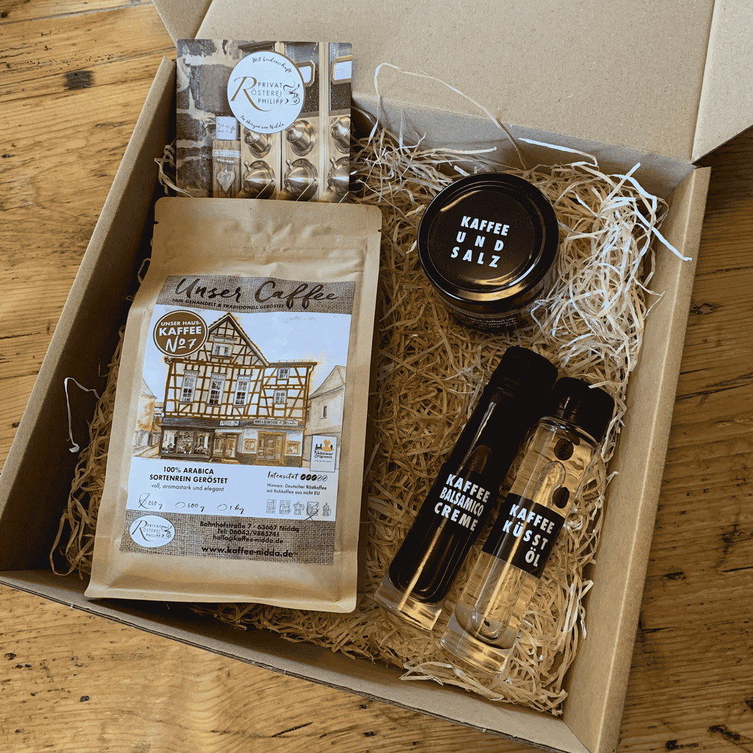 image Geschenkset Herzhaft genießen der Privatrösterei Philipp mit Kaffee und herzhaften Spezialitäten in offener Geschenkbox